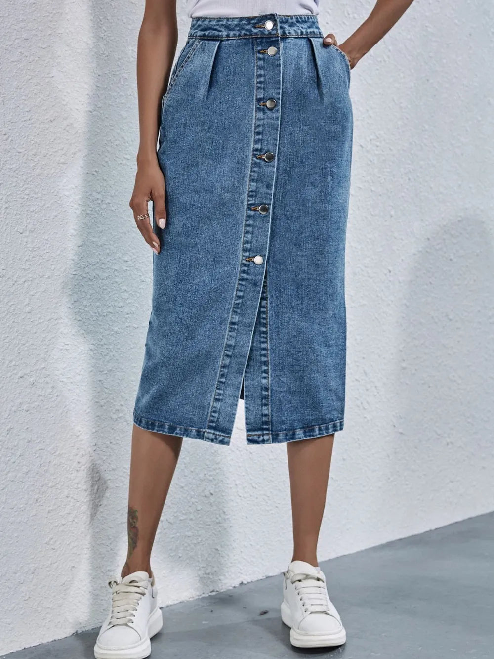 Fashion Sava | Buttoned Denim Skirt | Convenient Pockets