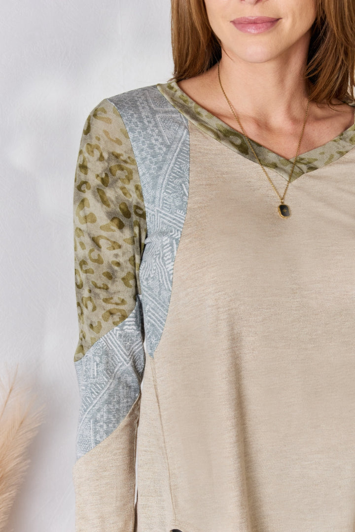 Fashion Sava | V-Neck Long Sleeve Top | Colorblock Design