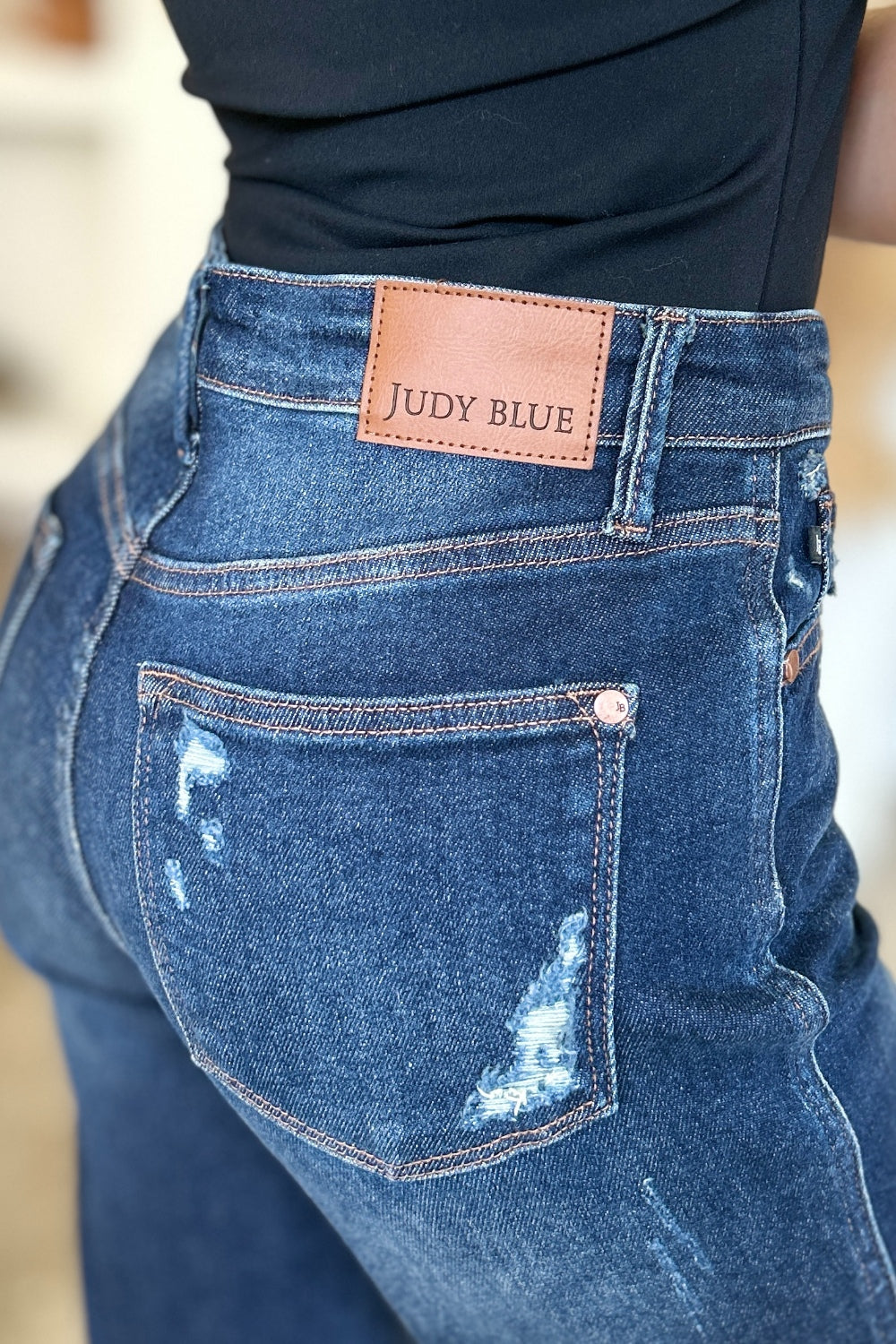 Jeans rectos de cintura alta, rígidos y desgastados de Judy Blue