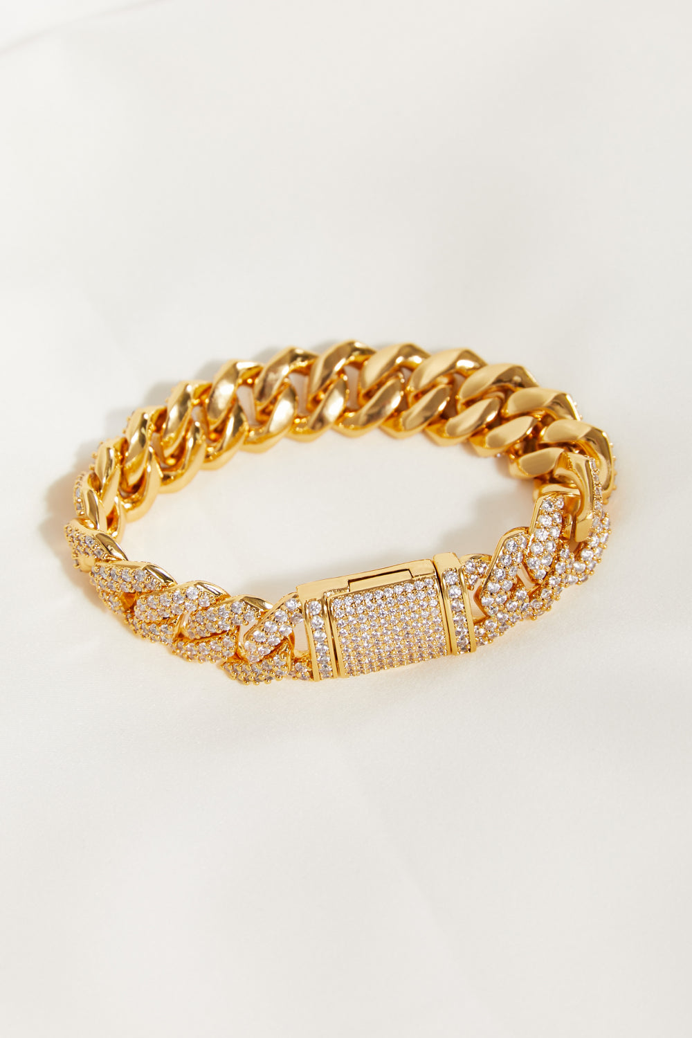 Fashion Sava | Zircon Bracelet | Elegant Alloy Inlay Design