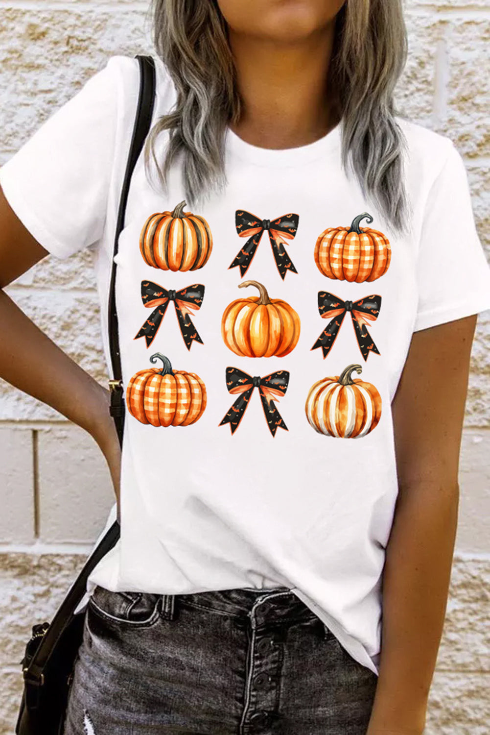 Camiseta de manga corta con cuello redondo y estampado de calabaza