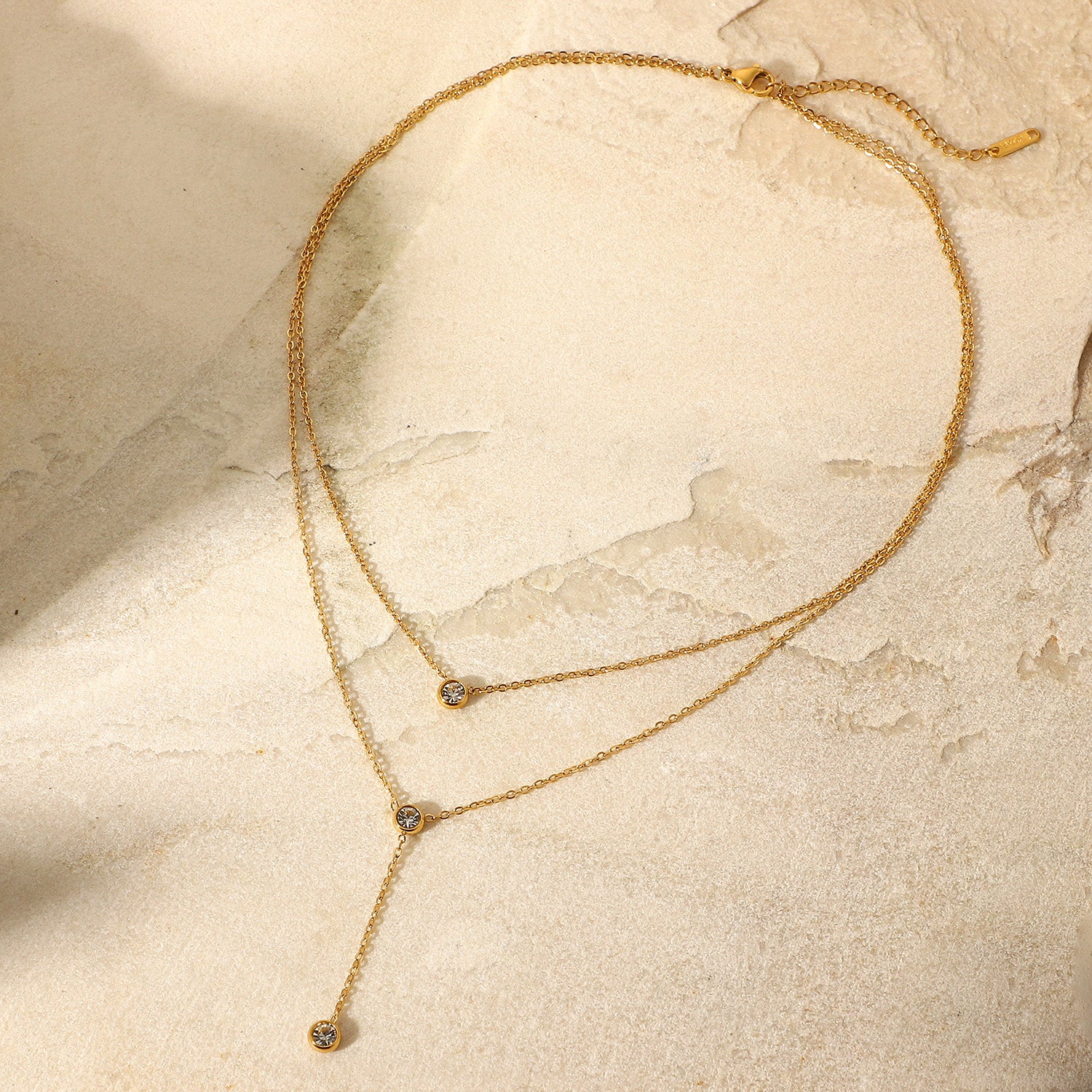 Collier double couche en acier inoxydable et zircon