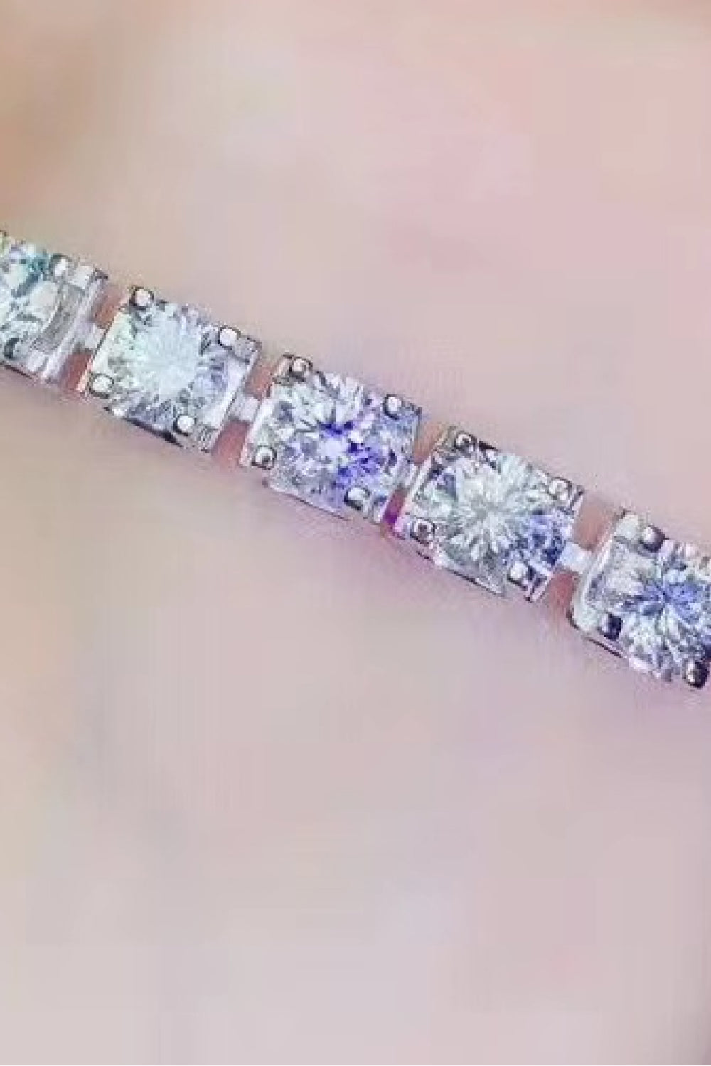 Pulsera con cierre de langosta y moissanita de 5 quilates