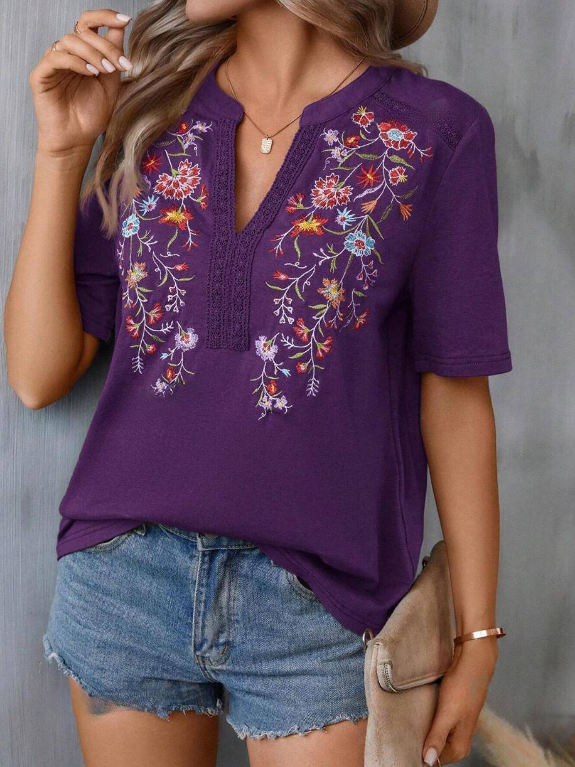 Embroidered Notched Short Sleeve T-Shirt