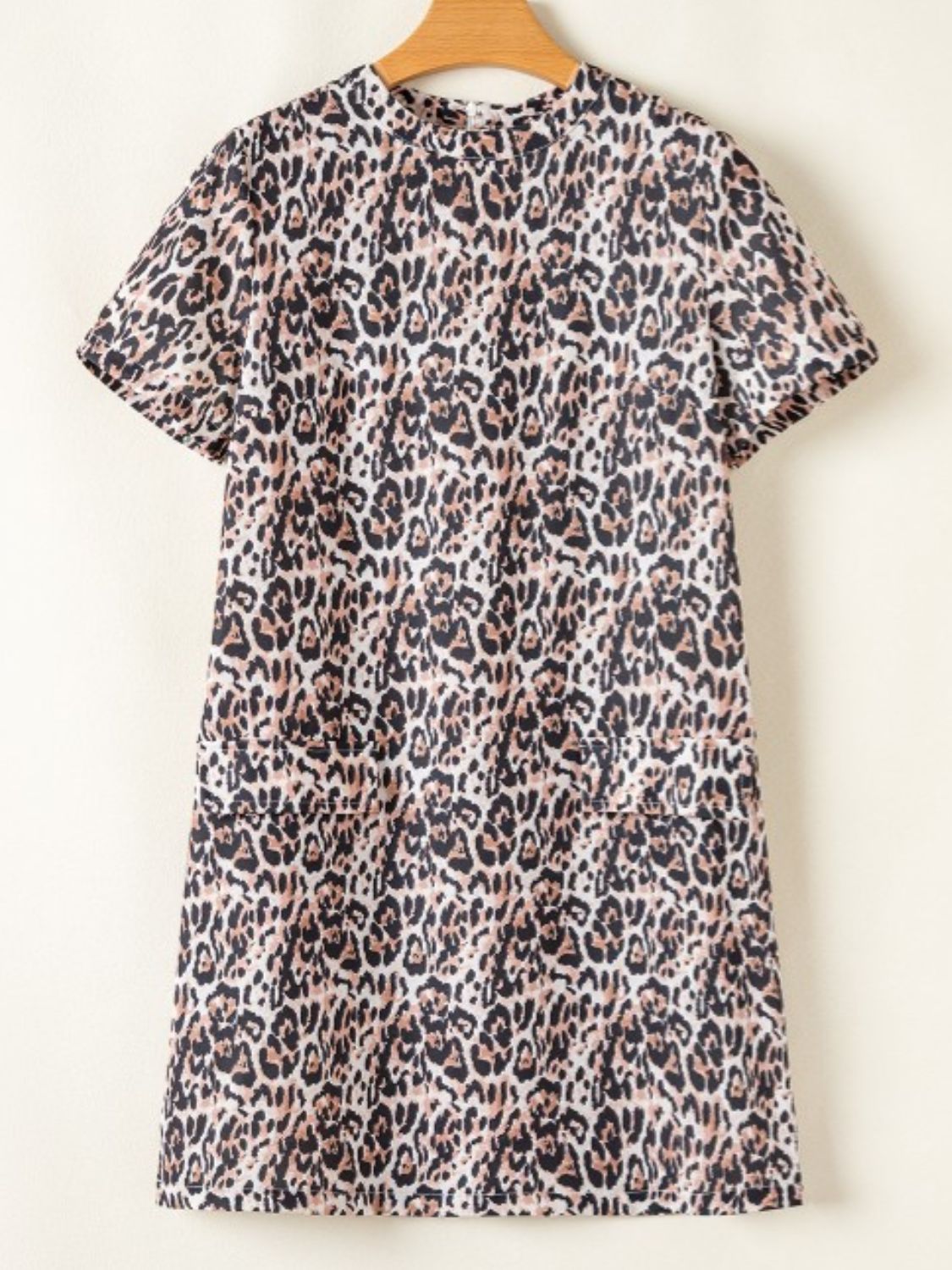 Fashion Sava | Leopard Mini Dress | Chic & Versatile Outfit - Leopard